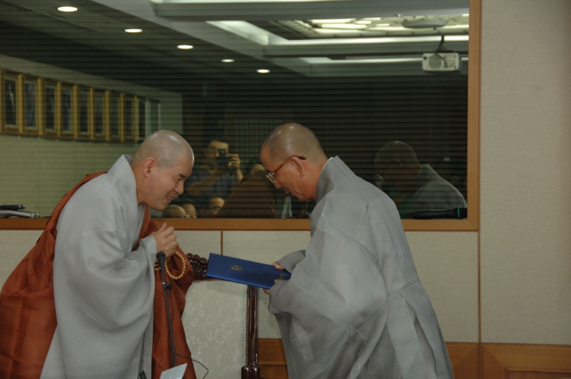 2010.06.08_화쟁위원회 위촉장 수여 (15)